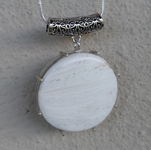 Scolecite Pendant in 925 Sterling Silver Overlay - Picture 6 of 8